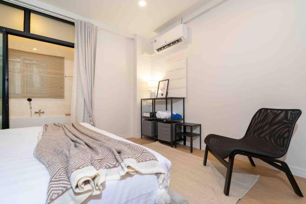 Private Model Home Patong Central Экстерьер фото