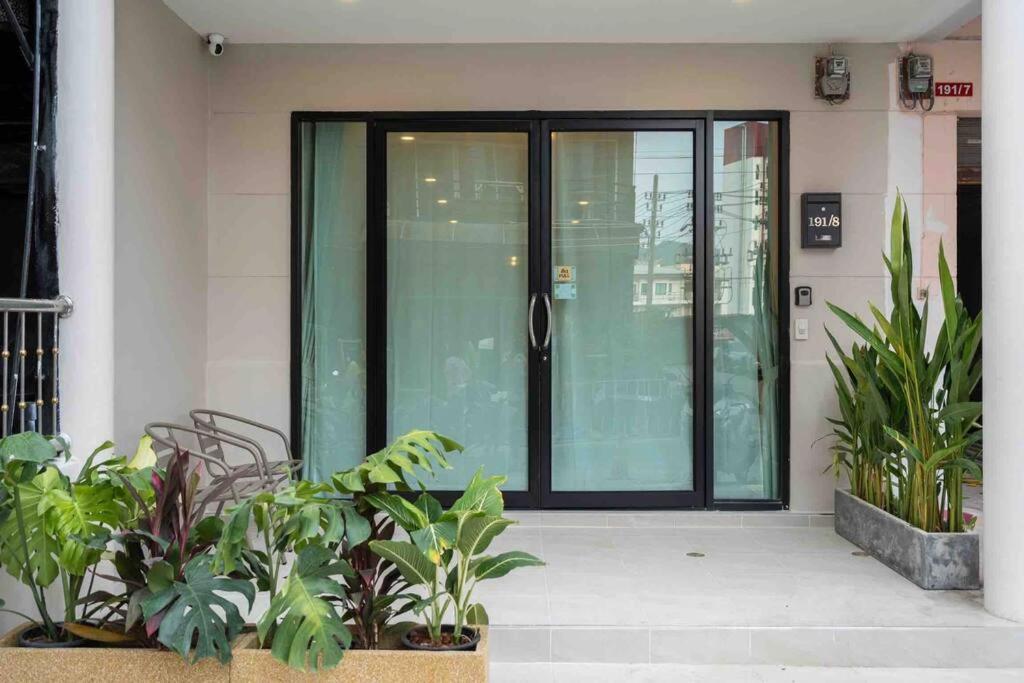 Private Model Home Patong Central Экстерьер фото